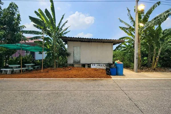 ขายที่ดิน  ติดถนนคอนกรีต อำเภอบางเสาธง  สมุทรปราการ เข้า ออก ได้หลายเส้นทาง