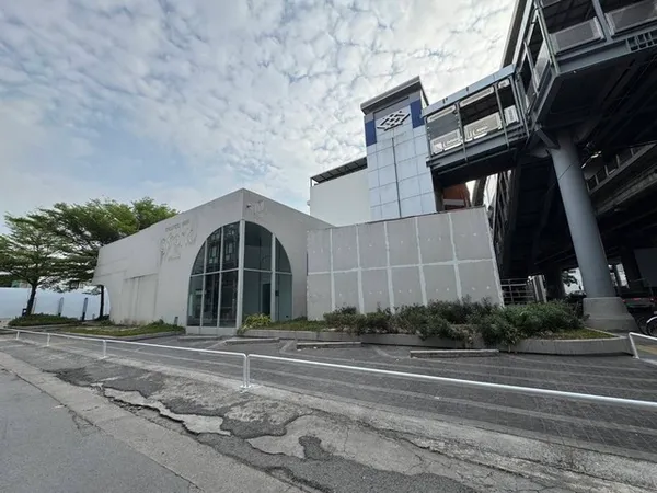 ให้เช่าแปลงใหญ่ 170 ตร.ว พร้อมออฟฟิศ ติดถนนใหญ่ รถไฟฟ้าบางพลัด