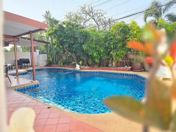 บ้านว่างให้เช่า เดินลงทะเล 300 เมตร หมู่บ้านแกรนด์คอนโดเทล สามแยกเทพประสิทธิ์