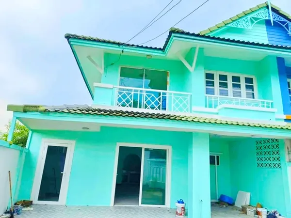 ทาวน์เฮาส์หลังริม 3นอน 30ตร.ว. 240ตร.ม. ตลาดคลองสาม 1 กม. ตลาดเจริญผล100ม. บิ๊กซี คลองสาม 380 ม. เลียบคลองสาม