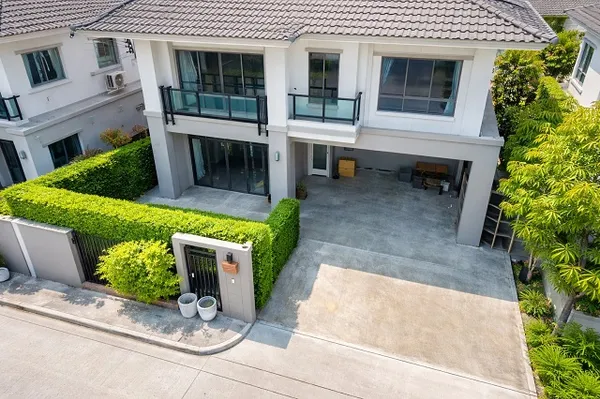 ถ.กิ่งแก้ว 3 นอน 3 น้ำ ซัมมิท วินด์มิลล์ กอล์ฟคลับ 900ม. ใกล้ แม็คโคร บางนา 900 ม.บ้านเดี่ยว 2 ชั้น 45 ตร.วา.180 ตร.ม. บ