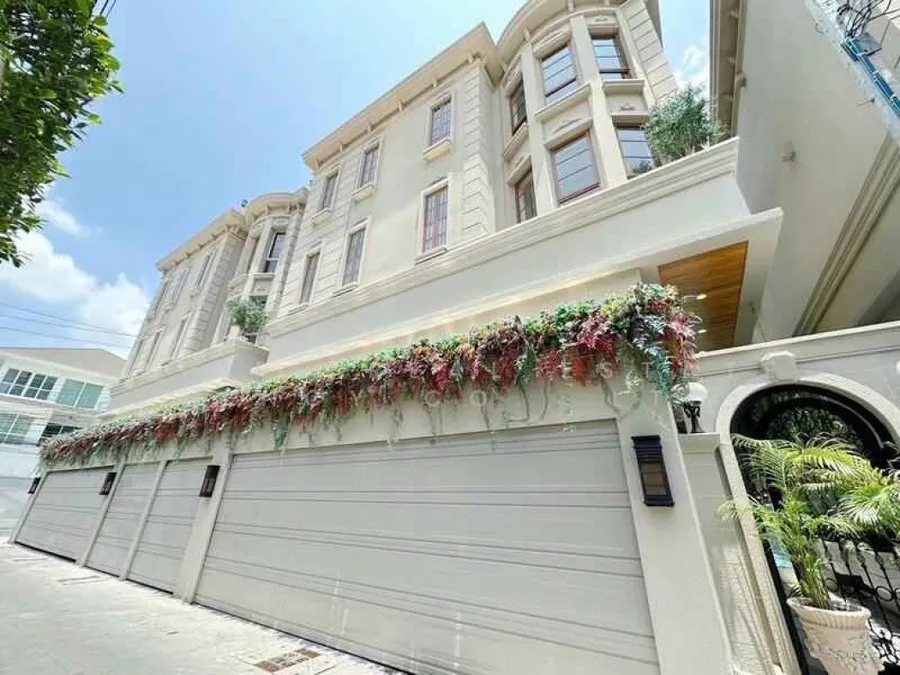 ให้เช่า บ้านเดี่ยว CASA EKKAMAI 28