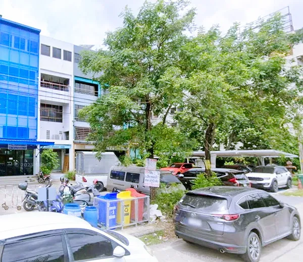 อาคารพาณิชย์ 4.5 ชั้น Big C ลำลูกกา คลอง4 3 นอน 3 น้ำ ใกล้ BTS คูคต 900 ม. ตลาดเอซี ลำลูกกา 1.2 กม.