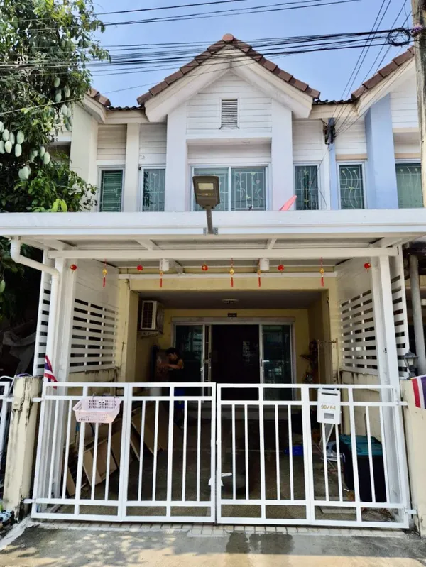 ขาย ทาวน์โฮม กลอรี่เฮ้าส์ รามอินทรา 65 แยก 2-2-10