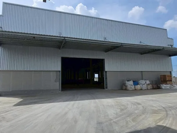 ให้เช่า โกดัง/โรงงาน สร้างใหม่เอี่ยม 1,700 ตร.ม.ตั้งอยู่ ต.บางเพรียง อ.บางบ่อ จ.สมุทรปราการ