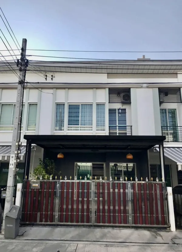 ขาย ทาวน์เฮาส์ 2 ชั้น 20.8 ตรว. หมู่บ้านพลีโน่ วงแ