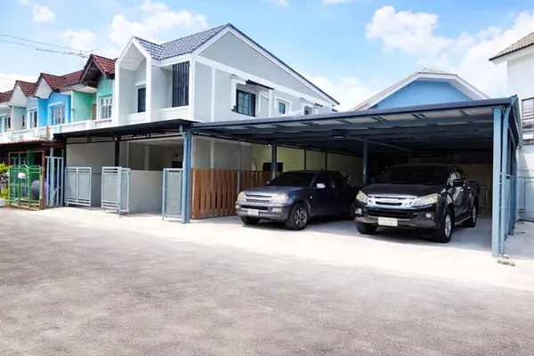 MRTเศรษฐบุตรบำเพ็ญ 300 ม. ทาวน์เฮาส์ 3นอน 2น้ำ หลังมุม 30ตร.ว. 210ตร.ม. 2-3 คัน รีโนเวทใหม่ สินแพทย์เสรีรักษ์ 1 กม.ทำเลร