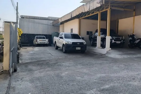 ให้เช่าโกดัง 350 ตารางเมตร 1 ออฟฟิศ ซ. สุนทรวิภาค บางปลา สมุทรปราการ เหมาะเก็บสินค้า