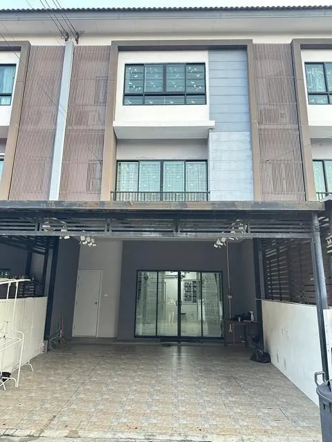 ให้เช่าทาวน์โฮม3ชั้น4นอนโครงการเดอะคอนเนคอัพ3ลาดพร้าว126ใกล้MRTลาดพร้าว101 รร.สองภาษาลาดพร้าว