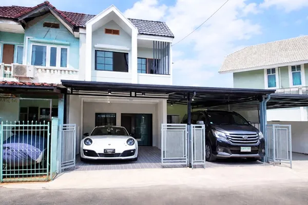 ทาวน์เฮาส์ 3นอน 2น้ำ หลังมุม 30ตร.ว. 210ตร.ม. 2-3 คัน สินแพทย์เสรีรักษ์ 1 กม.รีโนเวทใหม่ทำเลรามอินทรา115 MRTเศรษฐบุตรบำเ