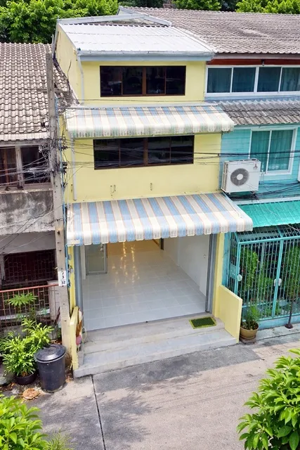 .ซ.สาธุประดิษฐ์ 52-60 BRT วัดดอกไม้ 1.0 กม.อาคารให้เช่า 4 ชั้น ถ.พระราม3 5 นอน 3 น้ำ 18 ตร.วา. 288 ตร.ม รีโนเวทใหม่