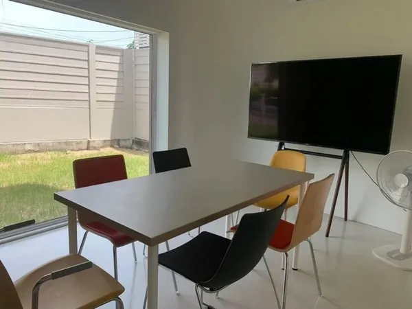 ให้เช่าทาวโฮมหลังมุม จดยริษัทได้ เลี้ยงสัตว์ได้ เหมาะทำออฟฟิศ ทำตลาดออนไลน์ อยู่อาศัย โครงการบ้านกลางเมือง ลาดพร้าว-เสรีไทย