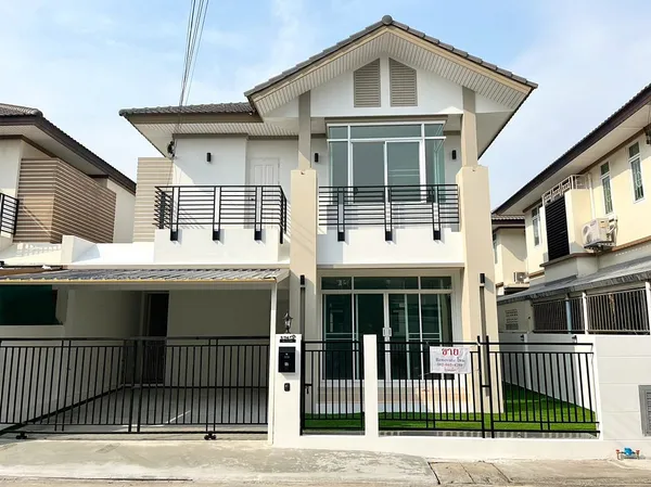 หมู่บ้านชิชากร 2 บางใหญ่ บ้านรีโนเวทใหม่ทั้งหลัง 4 ห้องนอน 3 ห้องน้ำ ทำเลทองติดถนนกาญจนาภิเษก ใกล้เซ็นทรัลเวสต์เกต เพียง 3.5 กม.