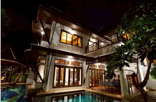 ขายด่วนบ้านดาราวดี พูลวิลล่า พัทยาใกล้หาดนาจอมเทียน ใกล้ทะเล 50 เมตร บรรกาศร่มรื่นย์