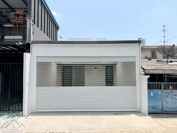ขายทาวน์เฮาส์ 1.5 ชั้น รีโนเวทใหม่ ซอยพงษ์เพชรพัฒนา งามวงศ์วาน35 ใกล้เดอะมอลล์ งามวงศ์วาน