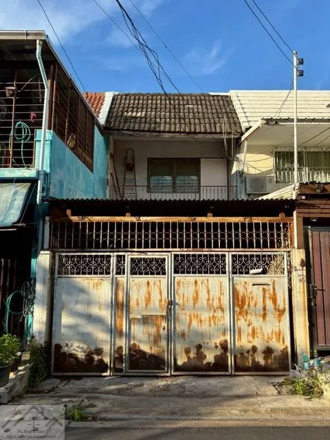 ขายทาวน์เฮ้าส์ 2 ชั้น 15.5 ตร.ว. ซอยหลังห้างฟอร์จูนรัชดา ใกล้ Central พระราม 9