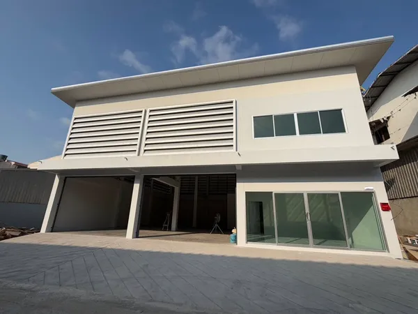 โกดังสร้างใหม่ 400 ตร.ม. ทำเลทองเอกชัย-บางบอน! ติดถนนใหญ่ เดินทางสะดวก รถเทรลเลอร์เข้าได้ หาแรงงานง่าย