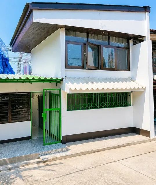 ใจกลางพญาไท ทาวน์เฮ้าส์ 2 นอน 1 น้ำ 25 ตร.วา.200 ตร.ม. ใกล้BTS สะพานควาย 750 ม. ซ.อินทามระ 1-8