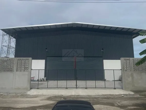 ให้เช่าโกดังพร้อมออฟฟิศสร้างใหม่ 900 ตรม. พัฒนาการ 97 ไฟ 3 เฟส รถคอนเทนเนอร์เข้าได้ ใกล้สนามบินสุวรรณภูมิ