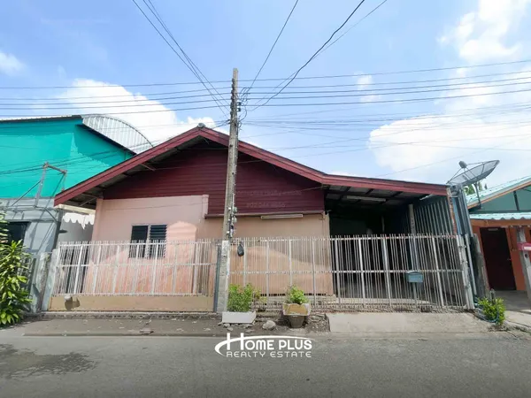 ทาวน์เฮ้าส์ เคหะชุมชนฉลองกรุง โซน 6 ซอย สังฆประชา แขวงลำผักชี เขตหนองจอก