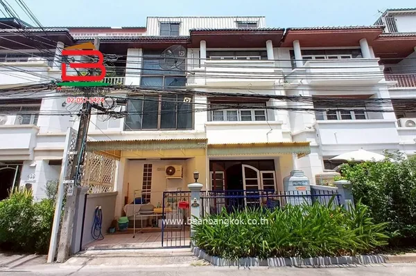 ทาวน์โฮม ซอยธารทิพย์ 3 เนื้อที่ 32.6 ตรว. (ใกล้ทาวน์อินทาวน์) ถนนประดิษฐ์มนูธรรม แขวงพลับพลา เขตวังทองหลาง