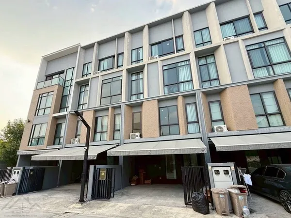 ขายทาวน์โฮม 3.5 ชั้น เอสทารา เฮเว่น พัฒนาการ 20 Estara Haven Phatthanakan 20 ใกล้ทางด่วน ใกล้เอกมัย ทองหล่อ *** ราคาพิเศ