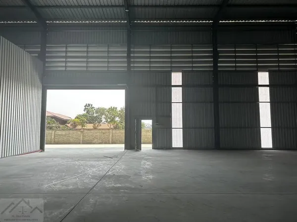 ให้เช่าโกดังสร้างใหม่ 672 ตร.ม ลำลูกกา คลอง 6 ทำเลทอง ใกล้มอเตอร์เวย์ เดินทางง่าย ใกล้ อบต.บึงคำพร้อย