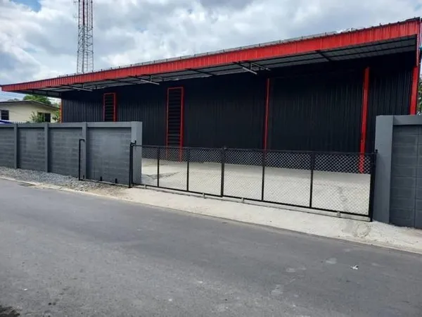 ให้เช่าโกดัง 220 ตร.ม. ซอยลาดพร้าว 101 โพธิ์แก้ว นวมินทร์ ใกล้ MRT ลาดพร้าว 101