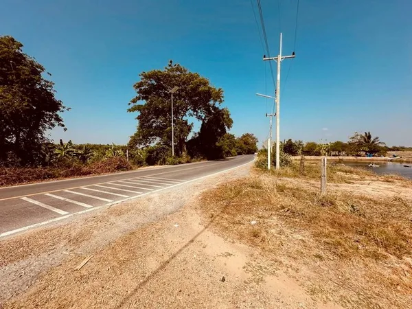 ขายที่ดิน ขนาดพื้นที่รวม 12-1-77 ไร่ ตำบลสระพัฒนา อำเภอกำแพงแสน จังหวัดนครปฐม