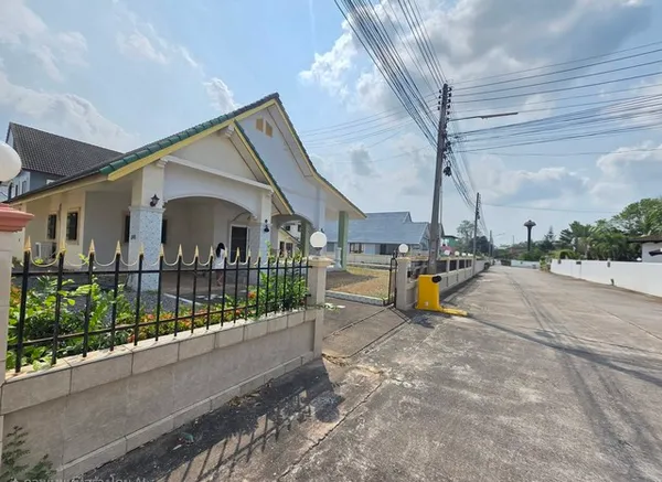 ขายบ้านรีโนเวท หลังใหญ่ 175 ตร.ว. ใกล้ขอบอ่างมาบประชัน พัทยา