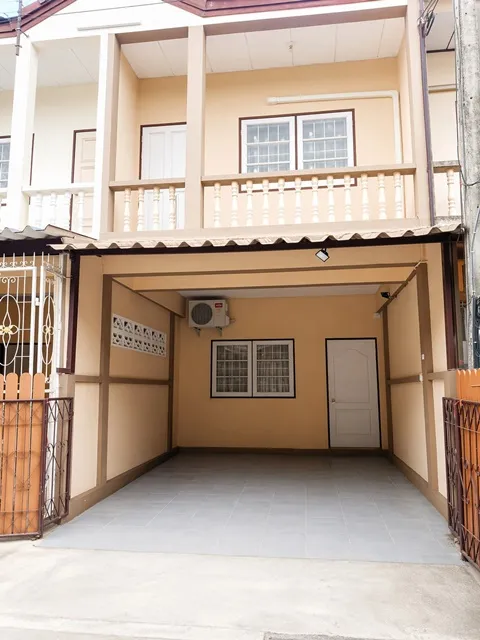 แม็คโคร โลตัสใหญ่ หมู่บ้านแอร์ 16 ตรว. 128ตรม. ลำลูกกาคลอง2-3 ทาวน์เฮ้าส์ 2-3นอน 3แอร์ สถานีรถไฟฟ้า BTSคูคต 2.3กม.