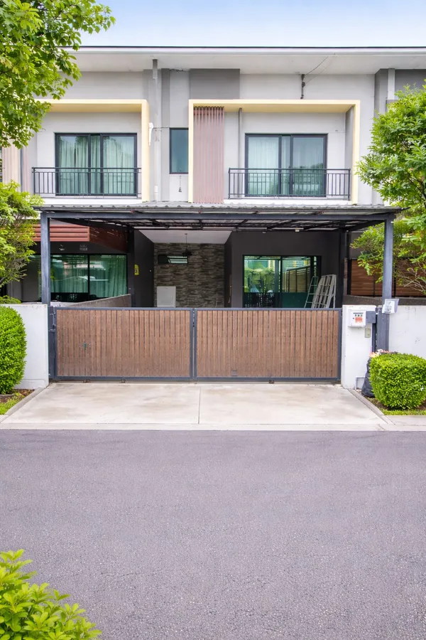 รร.พระหฤทัยดอนเมือง 900 ม. 19ตร.ว. เทิดราชัน-ดอนเมือง แอร์3 หลังสุดท้ายในโครงการ ทาวน์โฮม 2ชั้น 3นอน152ตร.ม. ใกล้ตลาดใหม