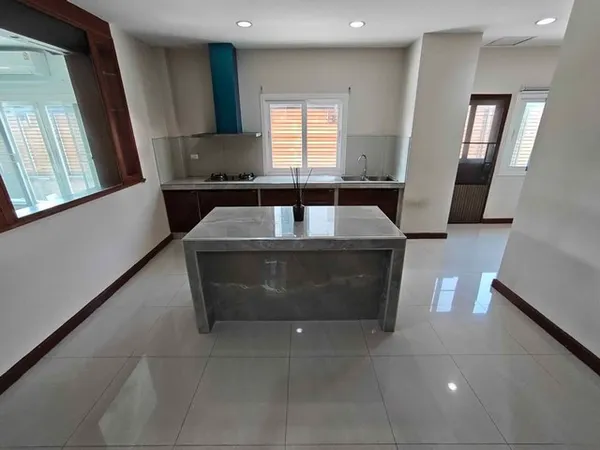 ให้เช่าบ้าน หลังมุม ติดถนนราชพฤกษ์ เดินทางสะดวกใกล้ Central Westgateและ โรงเรียนนานาชาติ DBS โครงการ Casa Ville ราชพฤกษ์