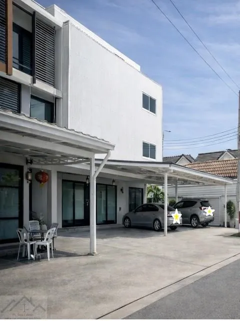 HR 9745 ให้เช่า ขายอาคารพาณิชย์ 3.5 ชั้น 2 คูหา หลังมุม บางแก้ว บางพลี จดทะเบียนได้ ใกล้เมกะบางนา