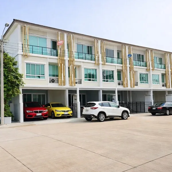 ทาวน์โฮม 3 ชั้น 3 นอน 3 น้ำ ใกล้ อิมแพ็ค เมืองทองธานี 400ม. ถนน POPULAR 20 ตร.วา.240 ตร.ม. ม.สุโขทัยธรรมาธิราช 1.2 กม.ถ.