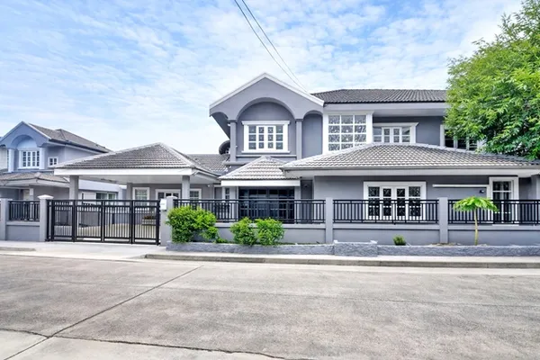 คฤหาสน์ใหญ่มาก 7-Elevenสุวินทวงศ์ 44 450 ม. ให้เช่า 5นอน 6แอร์ รักสัตว์ ตลาดหนองจอก 1.2 กม. 5น้ำ 100ตรว. จอดรถ4คัน โลตัส