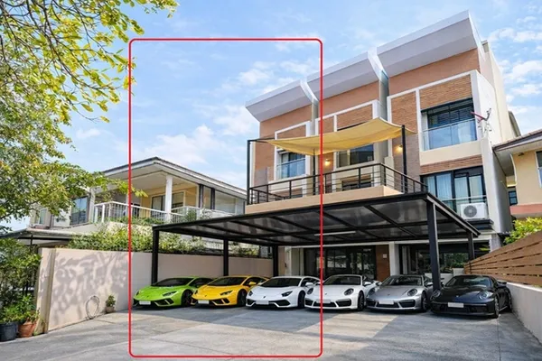 ใกล้ BTSอารีย์ 750ม.จอดรถ 4-6คัน 3-4นอน 4น้ำ และ กระทรวงการคลัง 400 ม. 50ตร.ว. 300ตร.ม. โรงพยาบาลพญาไท2 1.5กม. โฮมออฟฟิศ