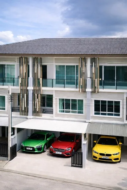 ถ.แจ้งวัฒนะ ทาวน์โฮม 3 ชั้น 20 ตร.วา.240 ตร.ม. ม.สุโขทัยธรรมาธิราช ใกล้ อิมแพ็ค เมืองทองธานี 400ม.