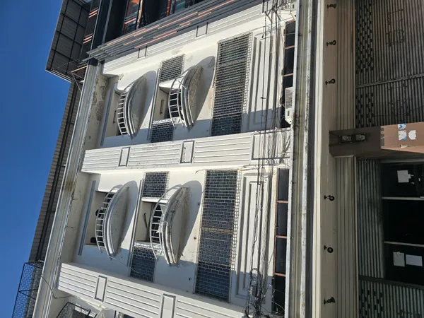 ตึกแถวให้เช่าทำเลดีใกล้ mrt สายสีม่วงและสายสีแดงสถานีบางซ่อน (เพิ่งRenovateใหม่)