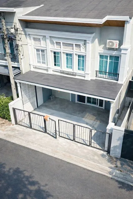 นิคมอัญธานี เจโม 900 ม.4 นอน ม.ราม2 22ตร.ว. บางนา-สวนหลวง ทาวน์เฮาส์หัวมุม 2 ชั้น 3น้ำ 150 ตร.ม. เมกา บางนา เซ็นทรัล บาง