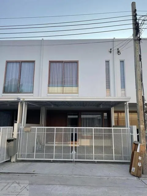 HR 9763 ให้เช่าทาวน์โฮม 2 ชั้น สไตล์มินิมอล 3 ห้องนอน โครงการโนระ บางนา-ตราด กม.10 ใกล้ เมกะบางนา