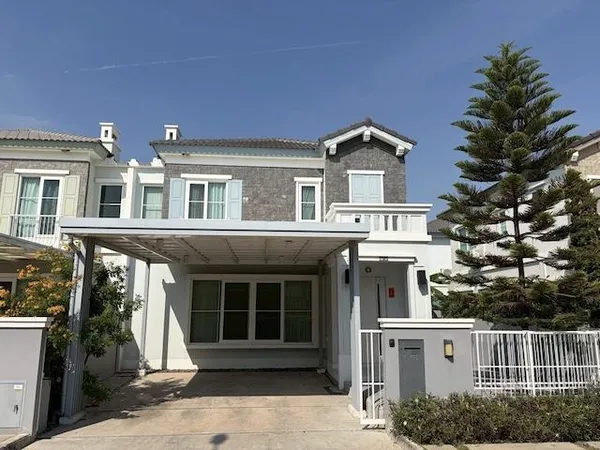 บ้านสไตล์ฝรั่งเศสสุดคิวท์! เช่า Anya บางนา-รามคำแหง 2 เฟอร์ฯ ครบ พร้อมห้องทำงานส่วนตัว ใกล้ Mega Bangna