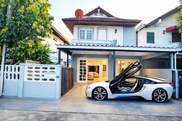 โลตัสวัชรพล 800 ม. ใกล้บิ๊กซีวัชรพล 600 ม. พื้นที่ 36 ตร.ว. พื้นที่ใช้สอย 184 ตร.ม. ห้าแยกวัชรพล บ้านเดี่ยว 3 ห้องนอน 3