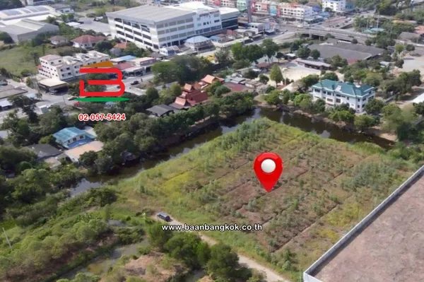 ที่ดินเปล่า เนื้อที่ 5-0-83 ไร่ หมู่บ้าน เวิลด์คลับแลนด์ ถนนคลองหลวง (ทล.3214) ตำบลคลองสาม อำเภอคลองหลวง จังหวัดปทุมธานี