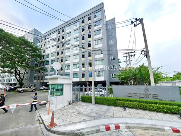 Aspire Sathorn – Taksin (Brick Zone)