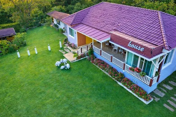 บ้านพัก เขาใหญ่ วัดลำทองหลาง 1.9 กม. โลตัส ปากช่อง ฟาร์มโชคชัย ทองสมบูรณ์ 7 กม.180 ตร.ม. 2 นอน 2 น้ำ บรรยากาศ เงียบสงบ ร