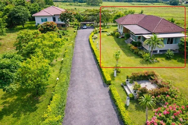 ทิวทัศน์ของภูเขา แม็คโคร ปากช่อง ทองสมบูรณ์ 7 กม. บ้านพักสไตล์รีสอร์ตในเขาใหญ่180 ตร.ม. 2นอน 2 น้ำ บรรยากาศ เงียบสงบ ร่ม