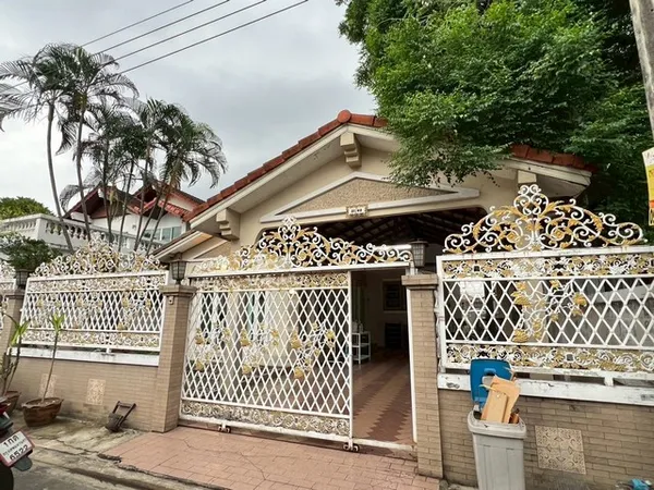 ให้เช่าบ้านเดี่ยว 2 ชั้น หมู่บ้านสินธนา 6 นวลจันทร์ 48 มี 4 ห้องนอน 3 ห้องน้ำ จอดรถในบ้านได้ 3 คัน (RH1491)