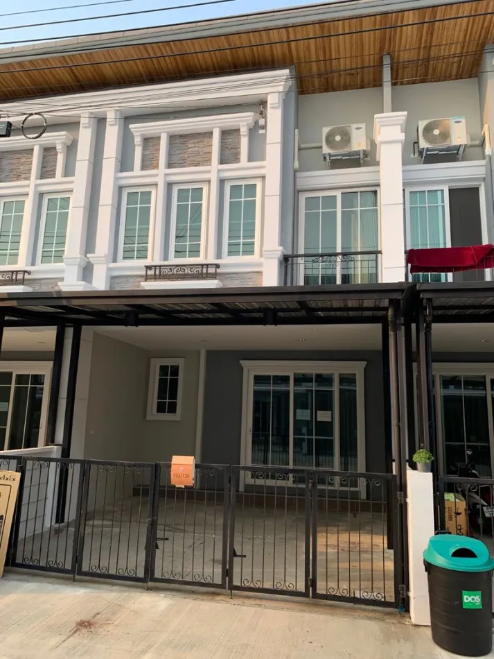 ให้เช่า ทาวน์โฮม Golden Town Sathorn