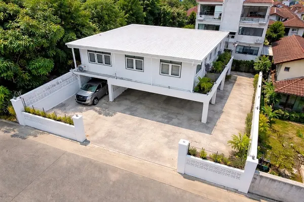 รีโนเวทใหม่บ้านเดี่ยว 2 ชั้น BTS อุดมสุข 900 ม. ทรู ดิจิทัล พาร์ค 900 ม. 3-4นอน 2 น้ำตลาดอุดมสุข 1 กม. 62 ตร.วา. 250 ตร.